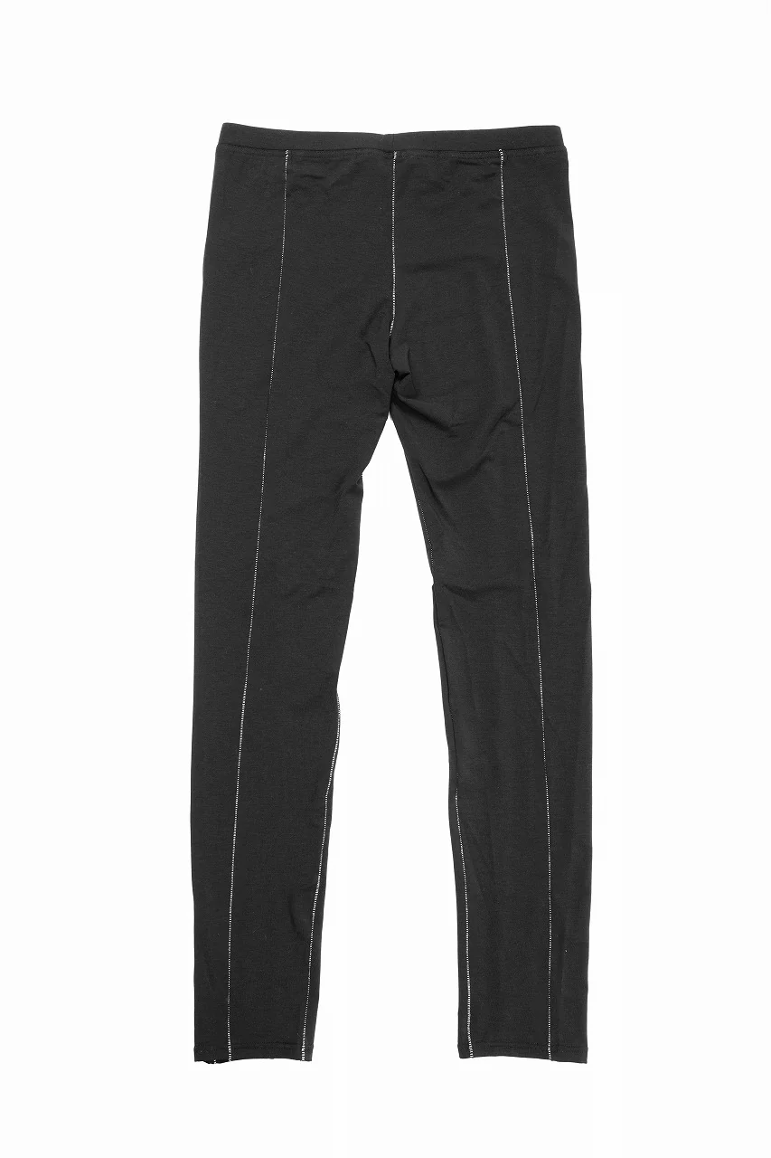 A.F ARTEFACT OVERLOCK STITCH LEGGINGS (BLACK x WHITE) - Image 2