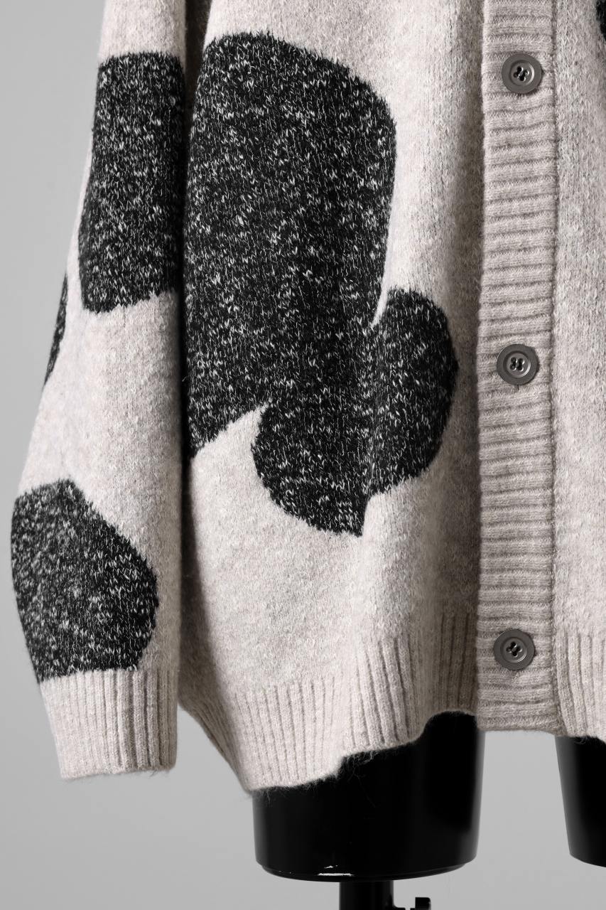 A.F ARTEFACT POLKA PATTERN BLEND KNIT CARDIGAN (BEIGE x GREY) - Image 7