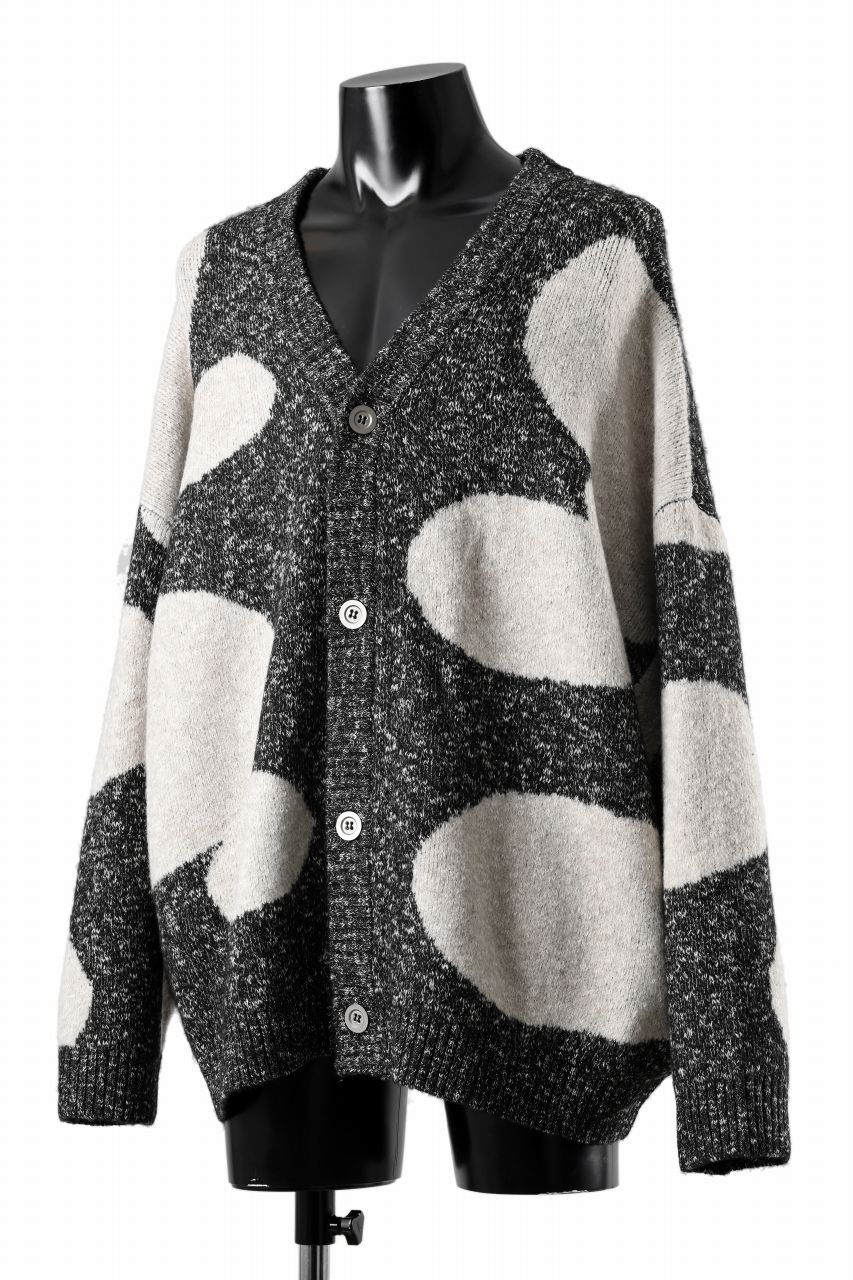 A.F ARTEFACT POLKA PATTERN BLEND KNIT CARDIGAN (GREY x BEIGE) - Image 2