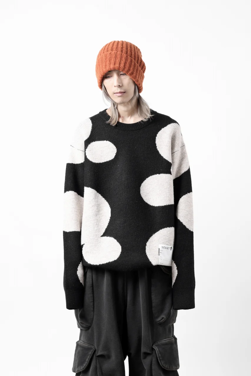 A.F ARTEFACT POLKA PATTERN KNIT TOPS (BLACK x BEIGE) - Image 30