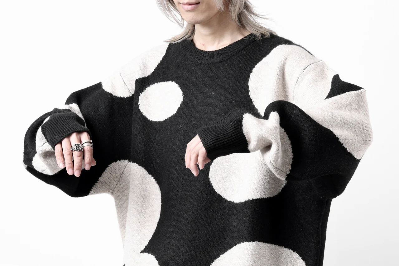 A.F ARTEFACT POLKA PATTERN KNIT TOPS (BLACK x BEIGE) - Image 39