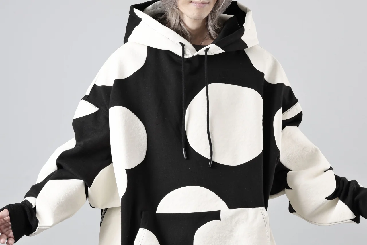 A.F ARTEFACT POLKA PATTERN SWEAT HOODIE (BLACK) - Image 39