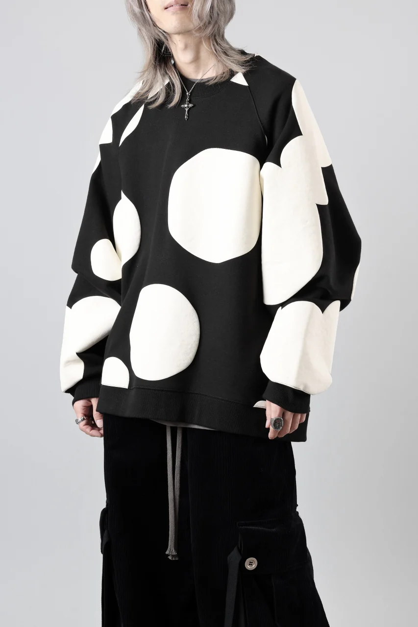 A.F ARTEFACT POLKA PATTERN SWEAT RAGLAN TOPS (BLACK) - Image 6
