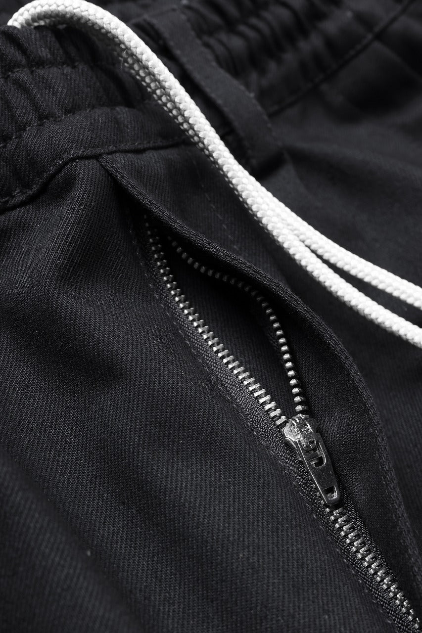 A.F ARTEFACT PURE DENIM TUCK WIDE PANTS (BLACK) - Image 15