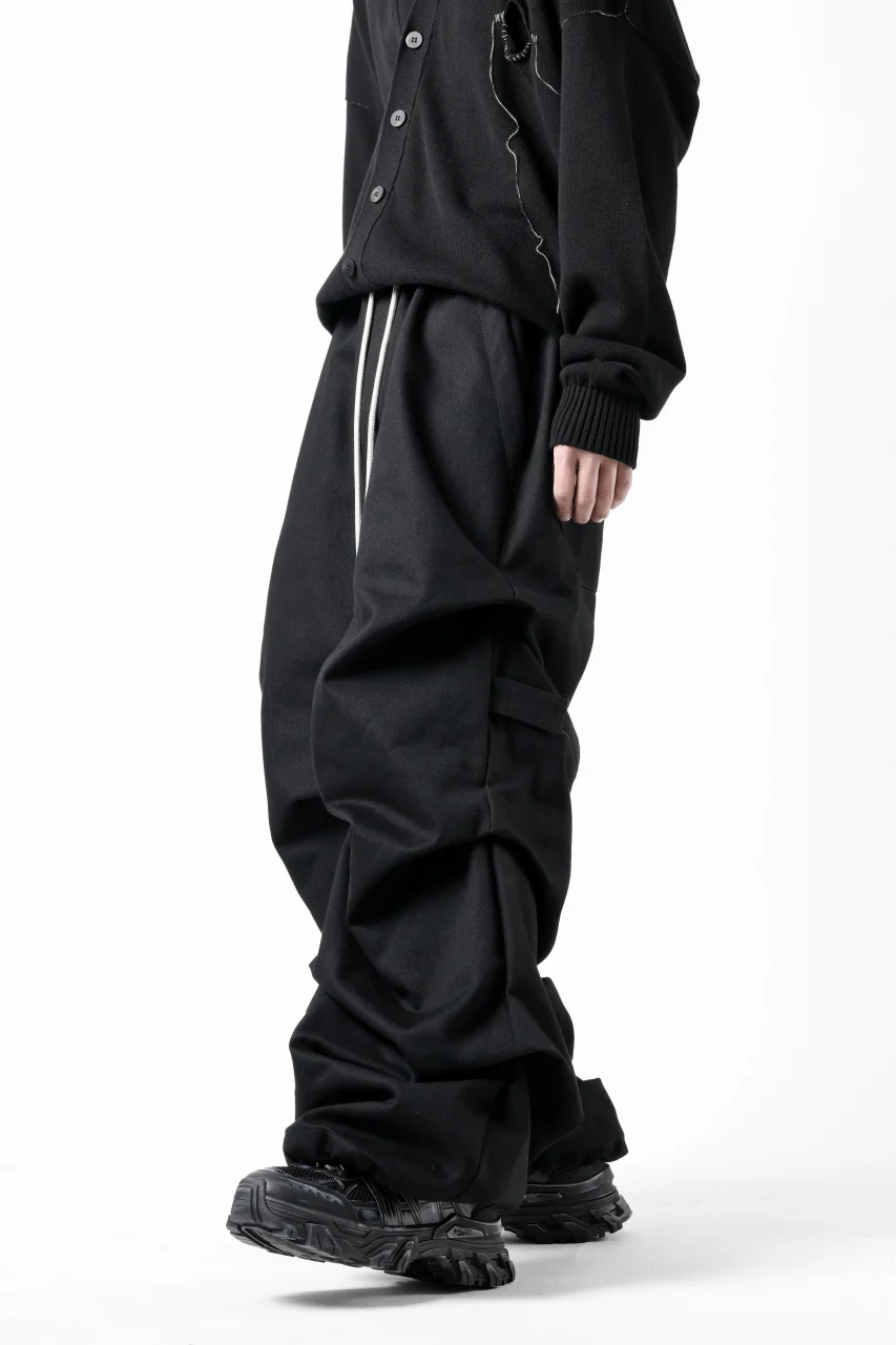 A.F ARTEFACT PURE DENIM TUCK WIDE PANTS (BLACK) - Image 21