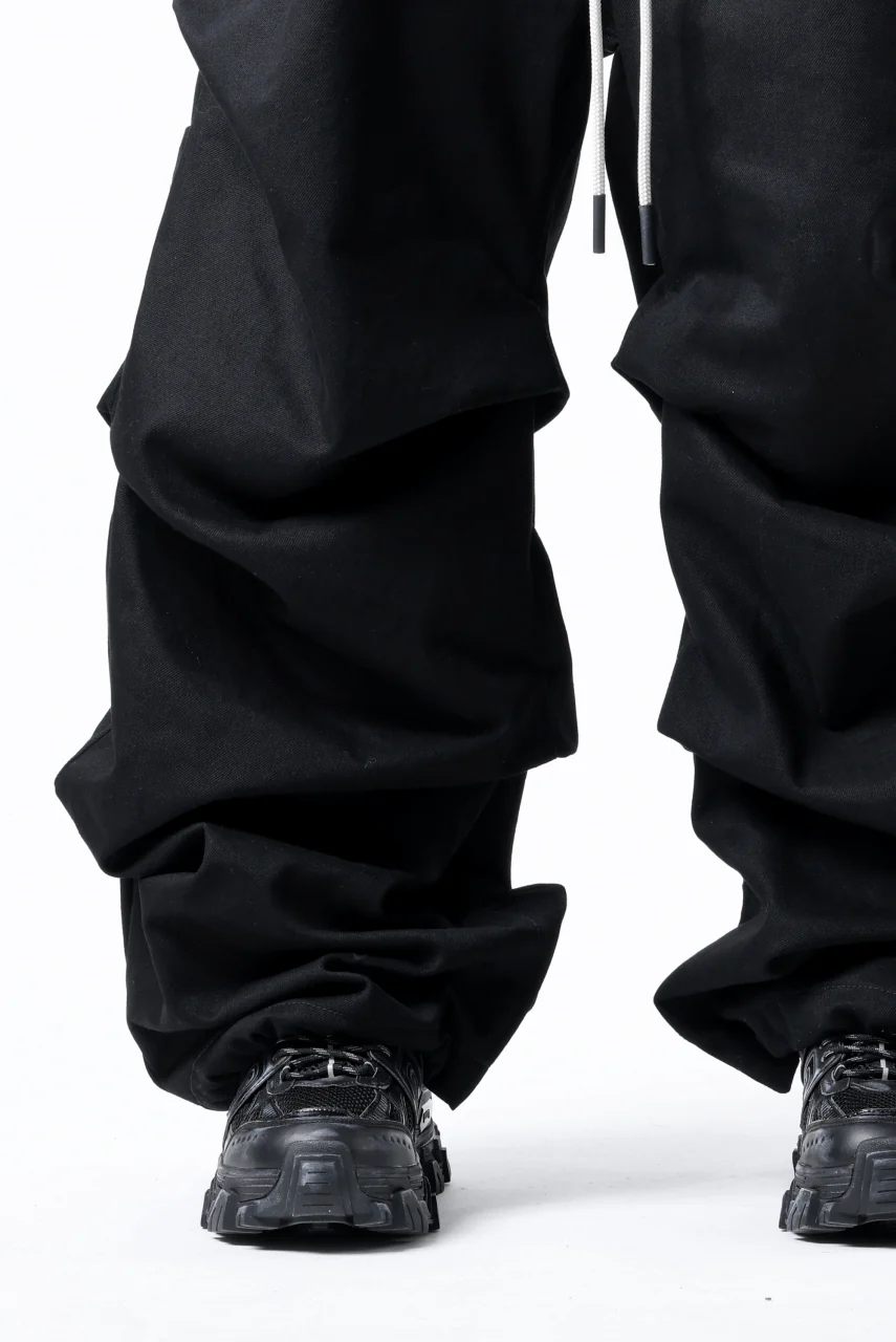 A.F ARTEFACT PURE DENIM TUCK WIDE PANTS (BLACK) - Image 24