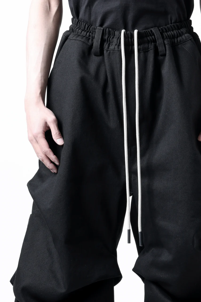 A.F ARTEFACT PURE DENIM TUCK WIDE PANTS (BLACK) - Image 26