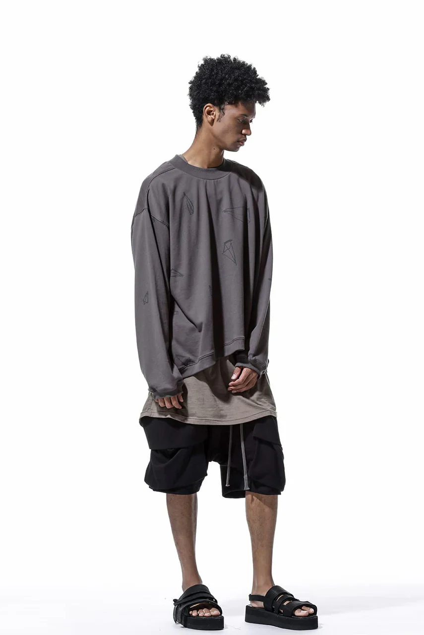A.F ARTEFACT PYRA PATTERN PRINT CREW NECK TOPS (GREY) - Image 18