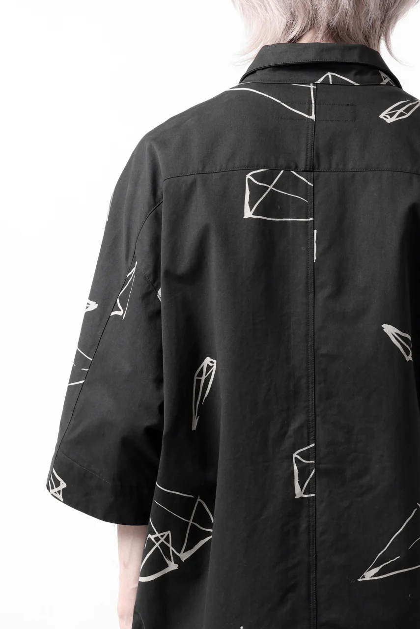 A.F ARTEFACT PYRA PATTERN PRINT H/S COVER-ALL SHIRT (BLACK) - Image 32