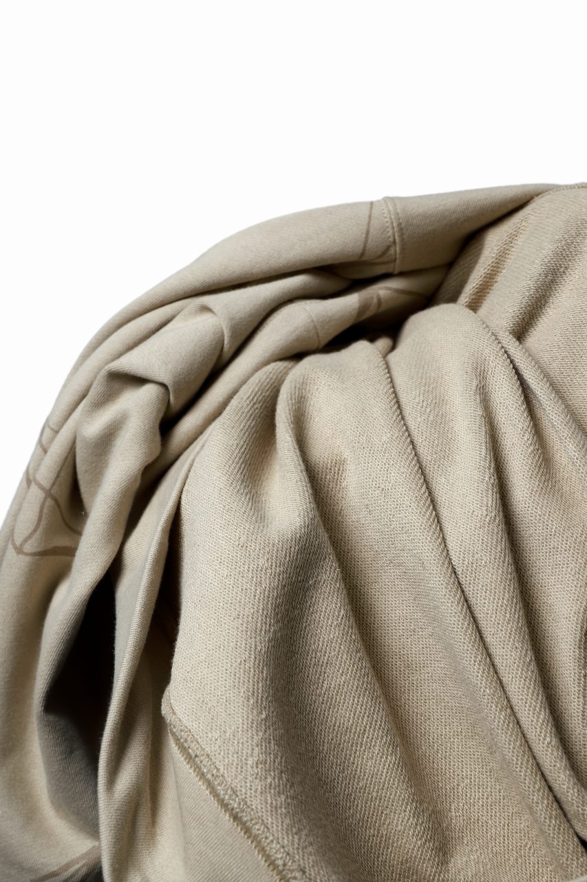A.F ARTEFACT PYRA PATTERN PRINT SWEAT HOODIE (BEIGE) - Image 15