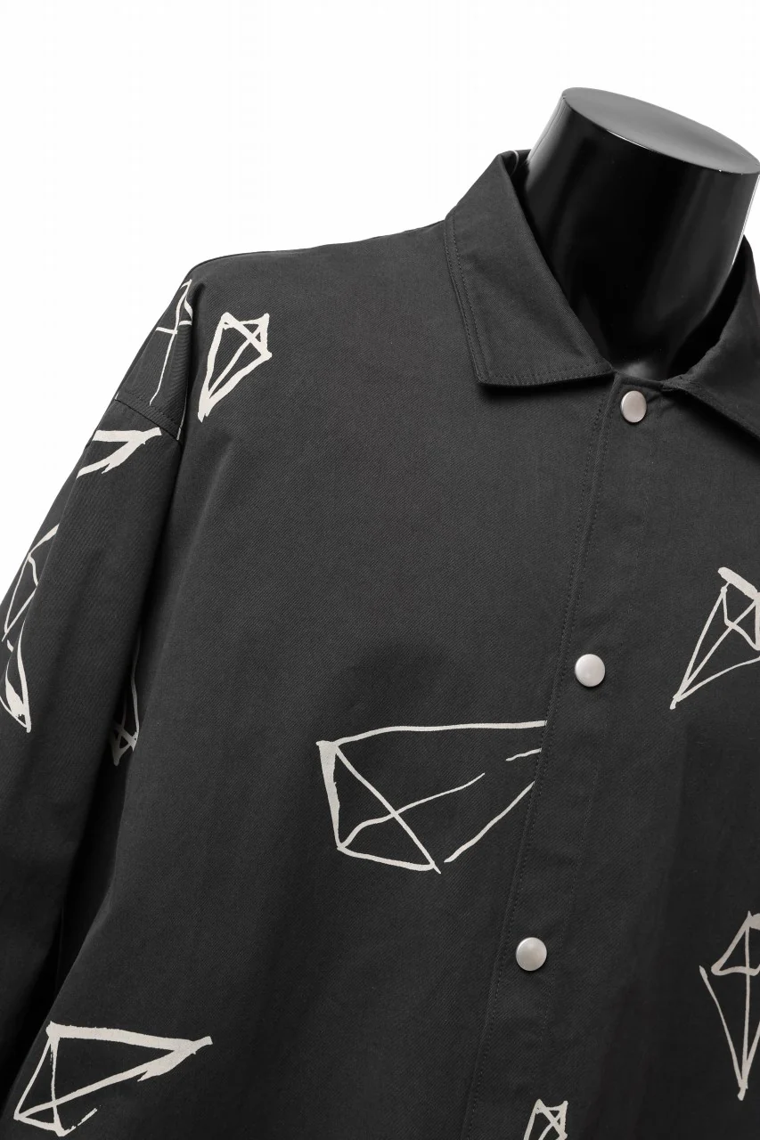 A.F ARTEFACT PYRA PATTERN PRINT SWITCHING LONG SLEEVE SHIRT (BLACK) - Image 13
