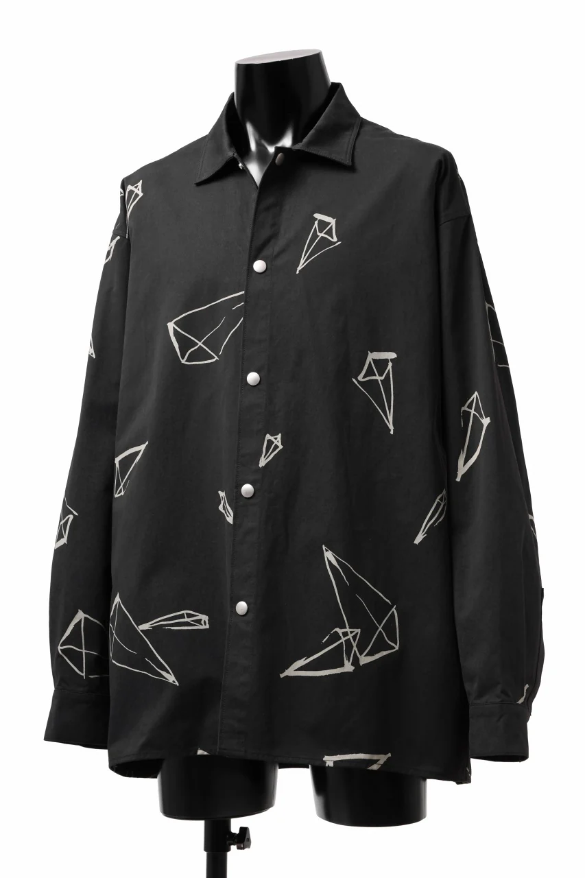 A.F ARTEFACT PYRA PATTERN PRINT SWITCHING LONG SLEEVE SHIRT (BLACK) - Image 5