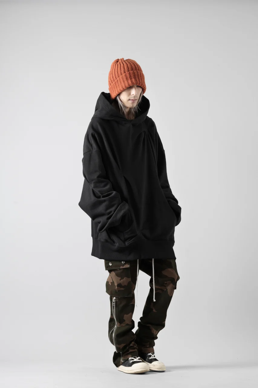 A.F ARTEFACT RANDOM TUCK EMBROIDERY SWEAT HOODIE (BLACK) - Image 26