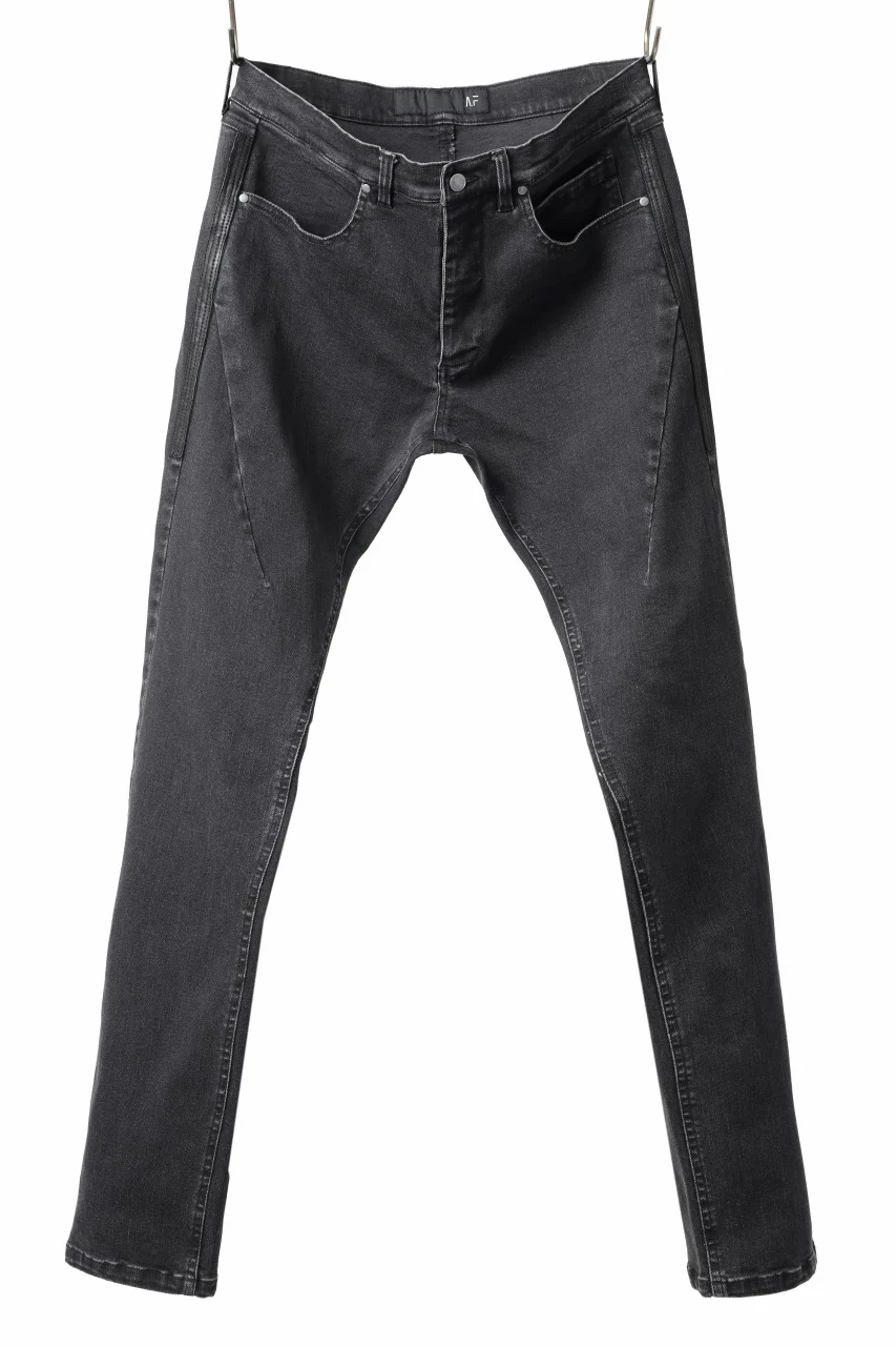 A.F ARTEFACT RELAXED SKINNY DENIM PANTS (BLACK)