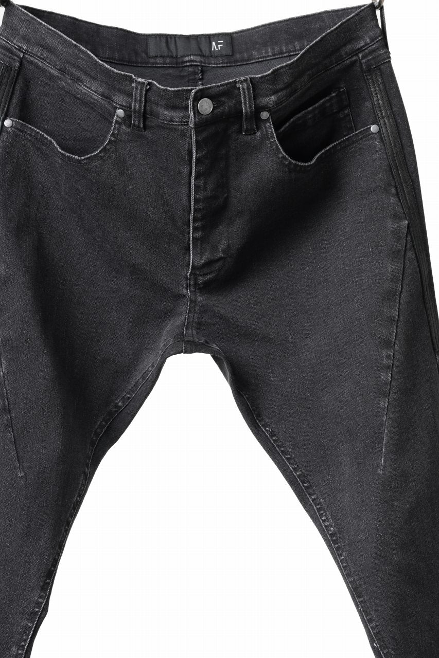 A.F ARTEFACT RELAXED SKINNY DENIM PANTS (BLACK) - Image 18