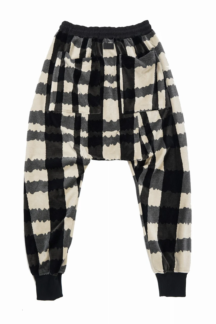A.F ARTEFACT SAROUEL JOGGER PANTS / JACQUARD DEFORMED PLAID VELOR (BLACK x GREY x IVORY) - Image 2