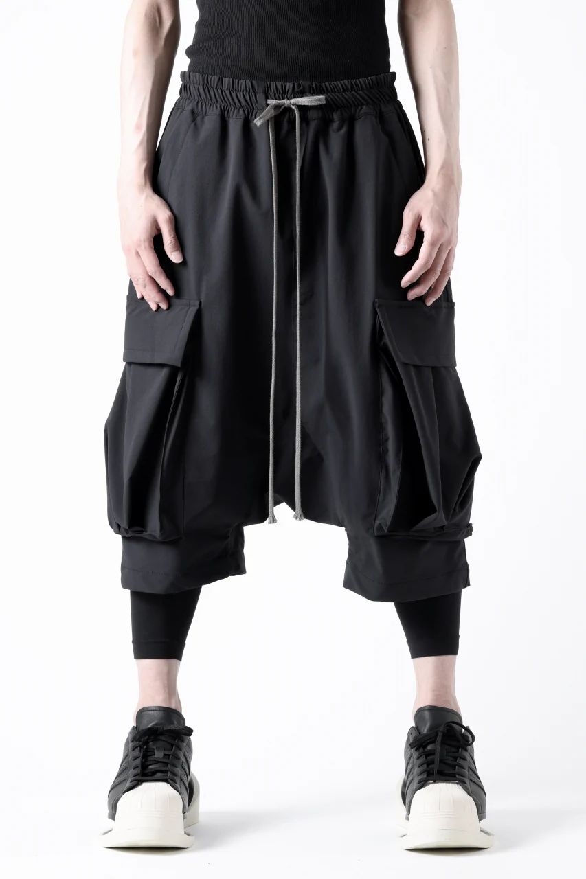 A.F ARTEFACT SARROUEL CARGO SHORTS / TECH-SMOOTH (BLACK) - Image 12
