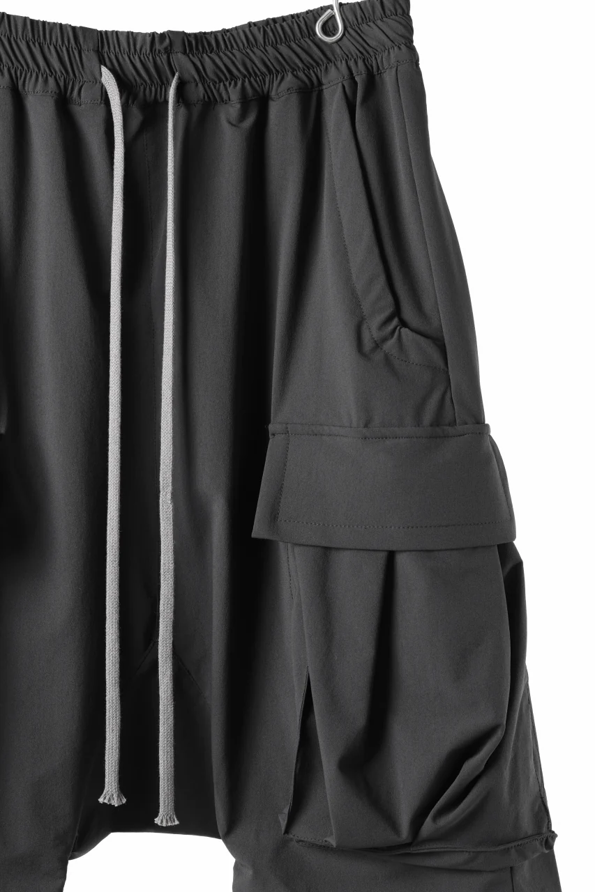 A.F ARTEFACT SARROUEL CARGO SHORTS / TECH-SMOOTH (BLACK) - Image 17