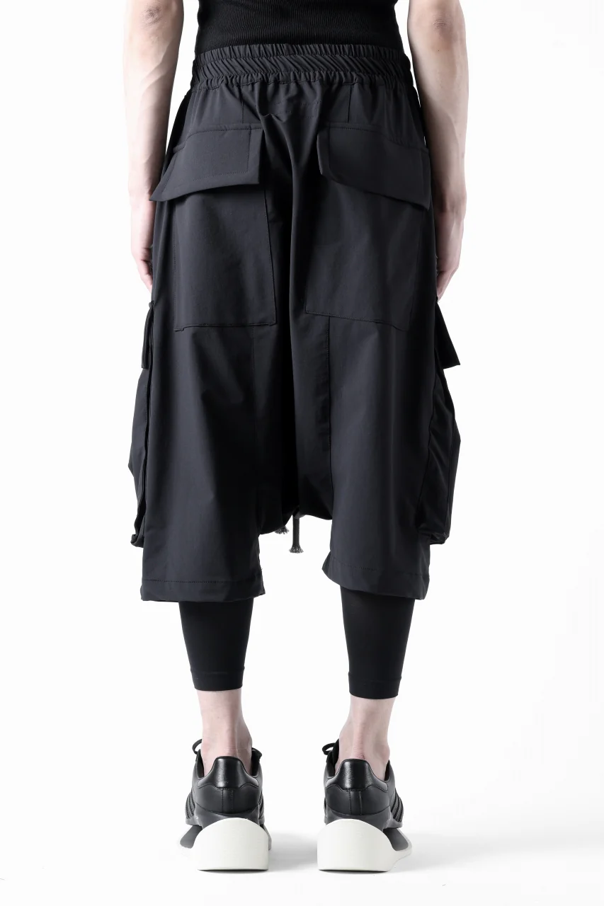 A.F ARTEFACT SARROUEL CARGO SHORTS / TECH-SMOOTH (BLACK) - Image 4