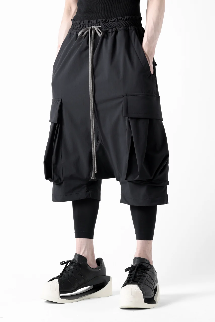 A.F ARTEFACT SARROUEL CARGO SHORTS / TECH-SMOOTH (BLACK) - Image 5