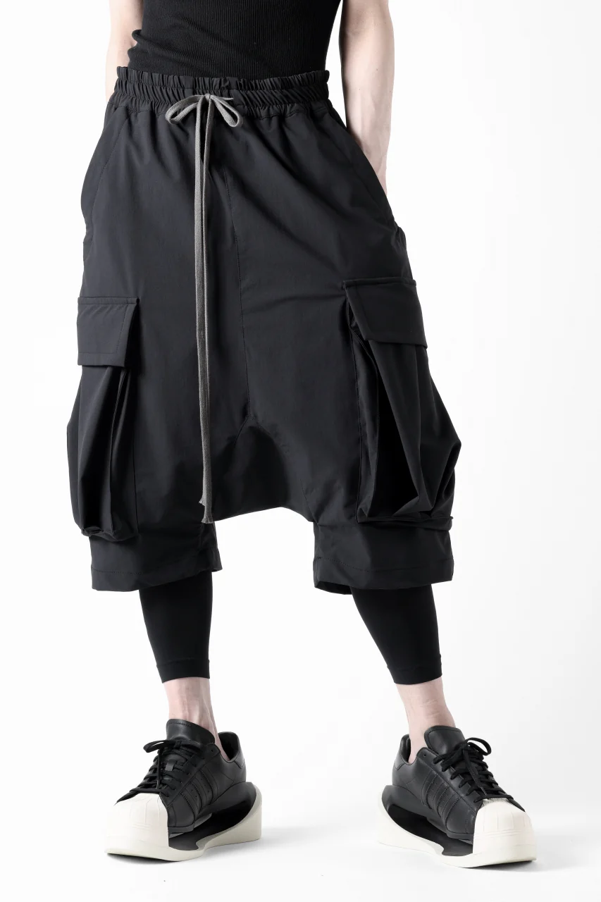A.F ARTEFACT SARROUEL CARGO SHORTS / TECH-SMOOTH (BLACK) - Image 6