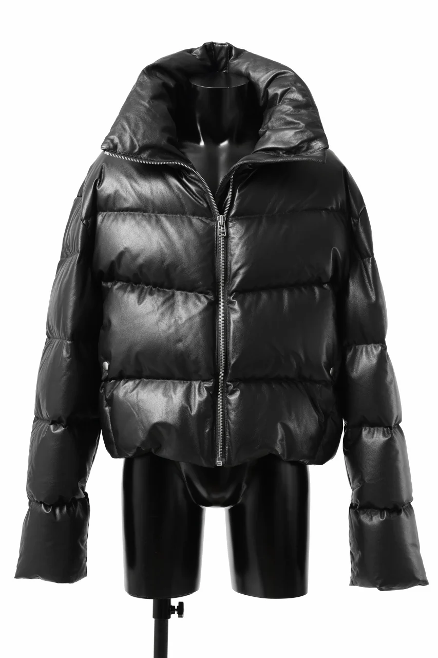 A.F ARTEFACT SHEEP SKIN LEATHER HIGH-NECK SHORT DOWN JACKET (BLACK)