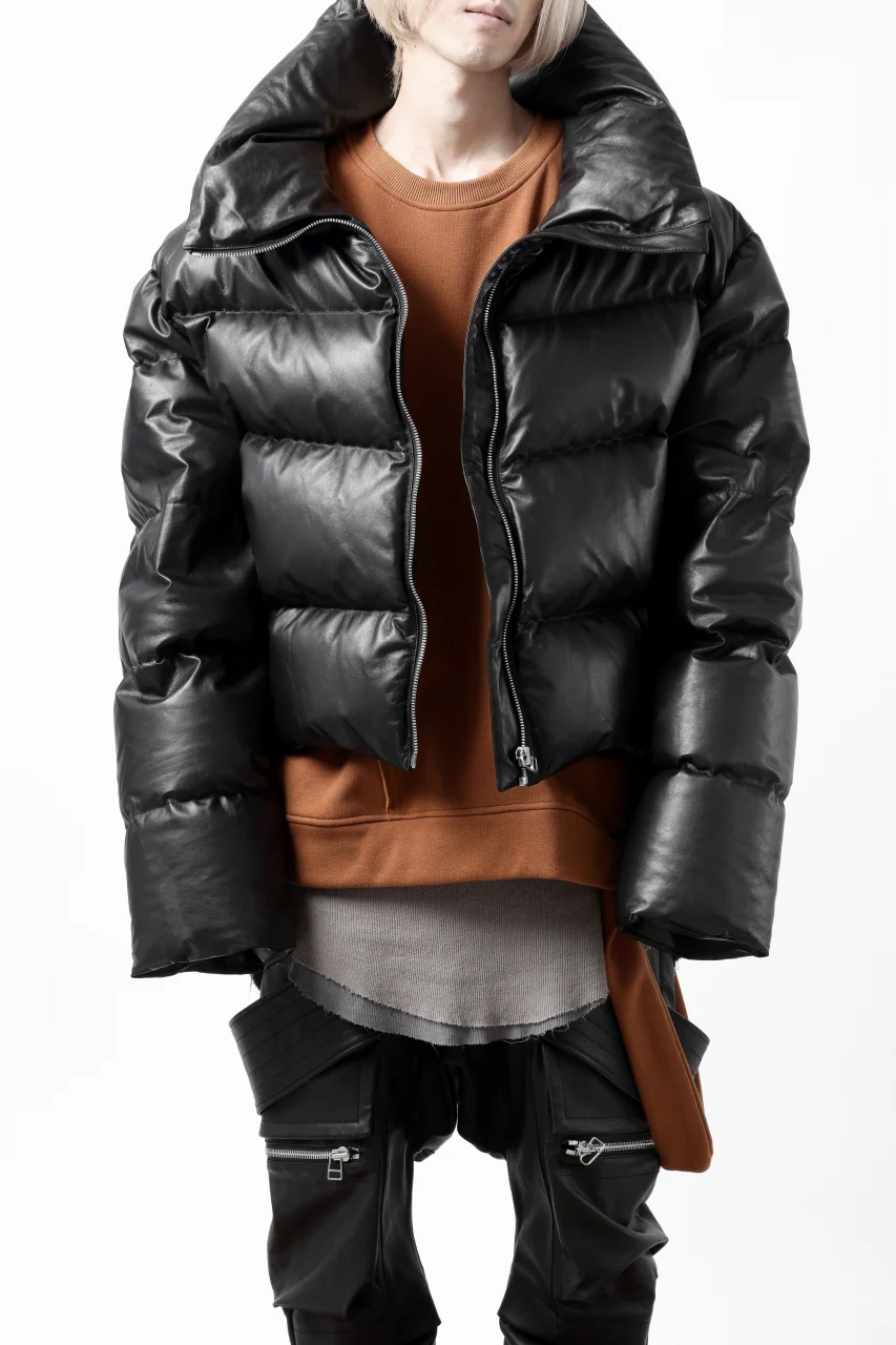 A.F ARTEFACT SHEEP SKIN LEATHER HIGH-NECK SHORT DOWN JACKET (BLACK) - Image 3