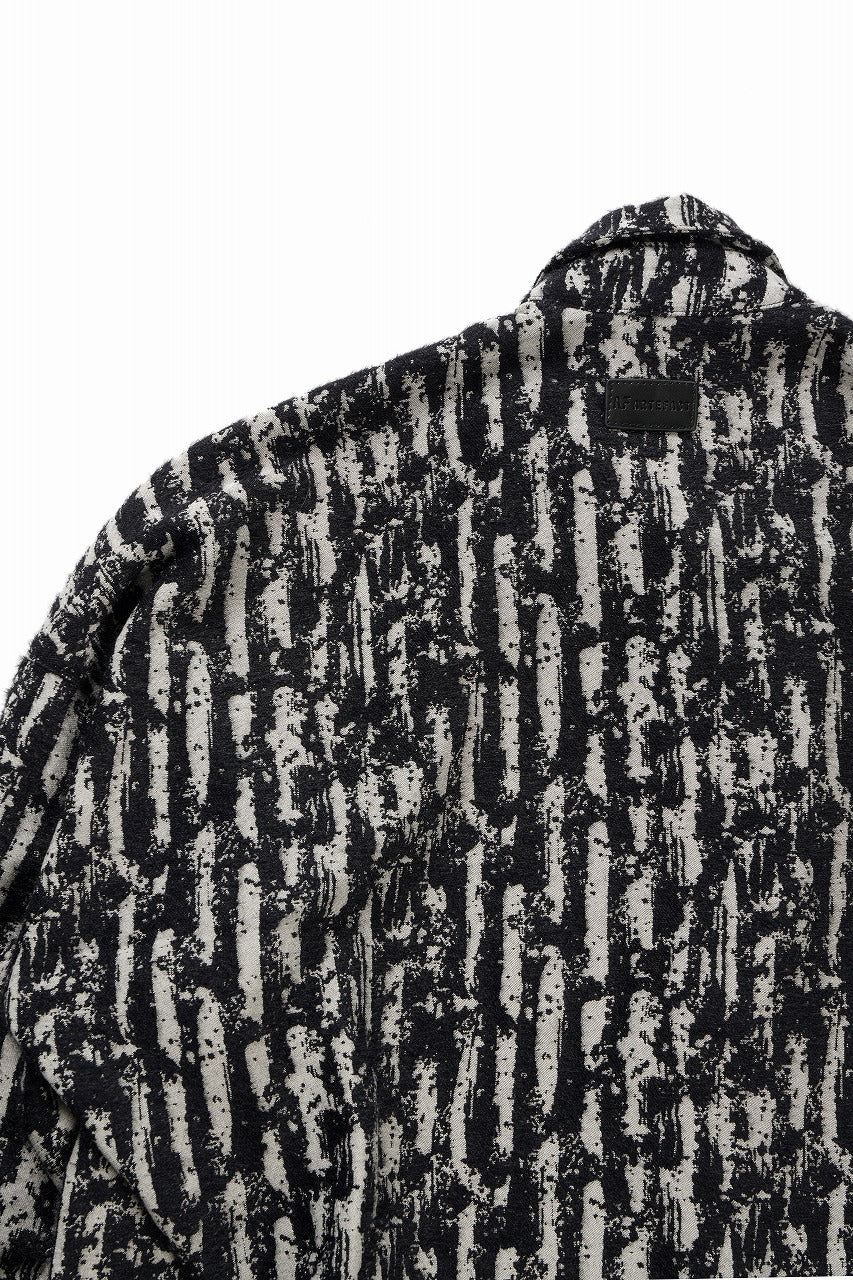 A.F ARTEFACT SNAPPED COCOON SHIRT / JACGUARD BLURRED STRIPE (BLACK x WHITE) - Image 12
