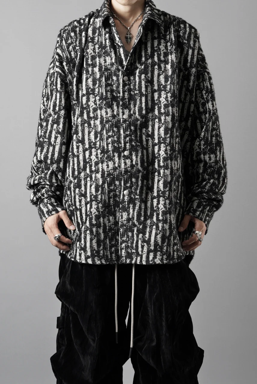 A.F ARTEFACT SNAPPED COCOON SHIRT / JACGUARD BLURRED STRIPE (BLACK x WHITE) - Image 18