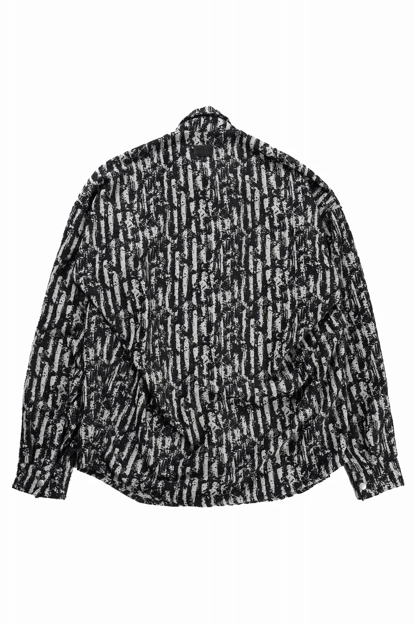 A.F ARTEFACT SNAPPED COCOON SHIRT / JACGUARD BLURRED STRIPE (BLACK x WHITE) - Image 2