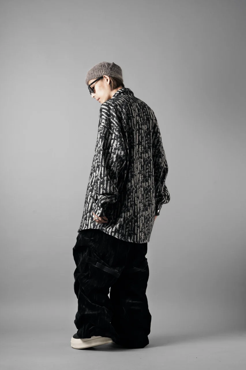 A.F ARTEFACT SNAPPED COCOON SHIRT / JACGUARD BLURRED STRIPE (BLACK x WHITE) - Image 21