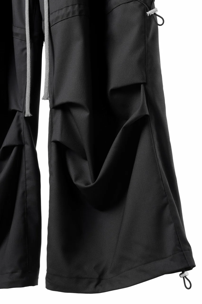A.F ARTEFACT STRING-SQUEEZING WIDE PANTS / TROPICAL WOOL (BLACK) - Image 10
