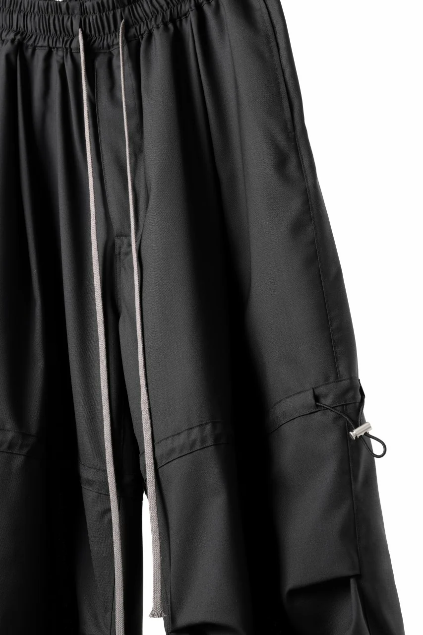 A.F ARTEFACT STRING-SQUEEZING WIDE PANTS / TROPICAL WOOL (BLACK) - Image 11