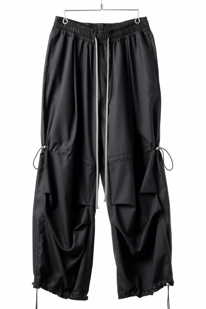 A.F ARTEFACT STRING-SQUEEZING WIDE PANTS / TROPICAL WOOL (BLACK) - Image 2