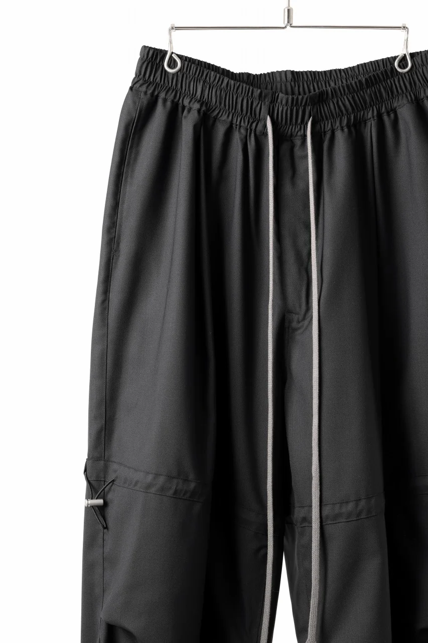 A.F ARTEFACT STRING-SQUEEZING WIDE PANTS / TROPICAL WOOL (BLACK) - Image 5