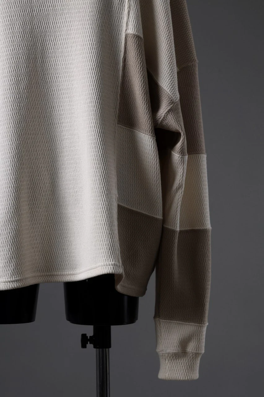 A.F ARTEFACT THERMAL SWITCHING TOP (IVORY x BEIGE) - Image 11