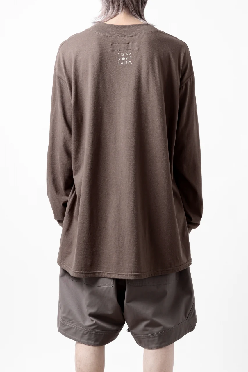 A.F ARTEFACT THICK-COLLAR BASIC L/S T-SHIRT / TYPE A PRINT (BROWN) - Image 9