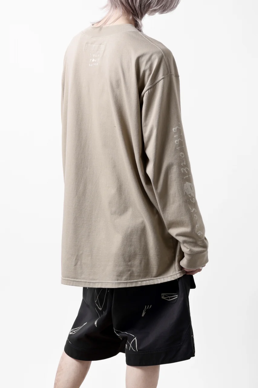 A.F ARTEFACT THICK-COLLAR BASIC L/S T-SHIRT / TYPE B PRINT (BEIGE) - Image 4