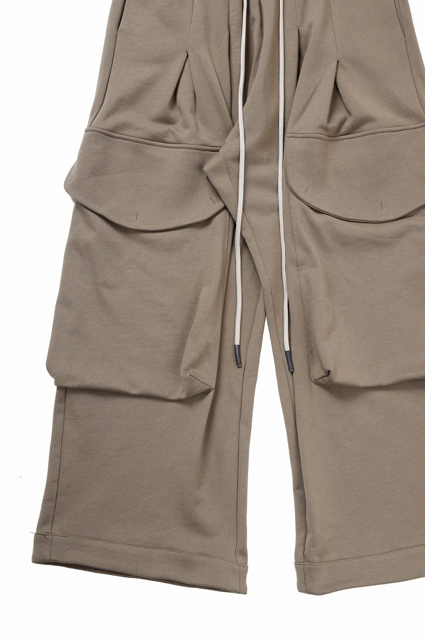 A.F ARTEFACT TUCK CARGO SWEAT WIDE PANTS (BEIGE) - Image 6