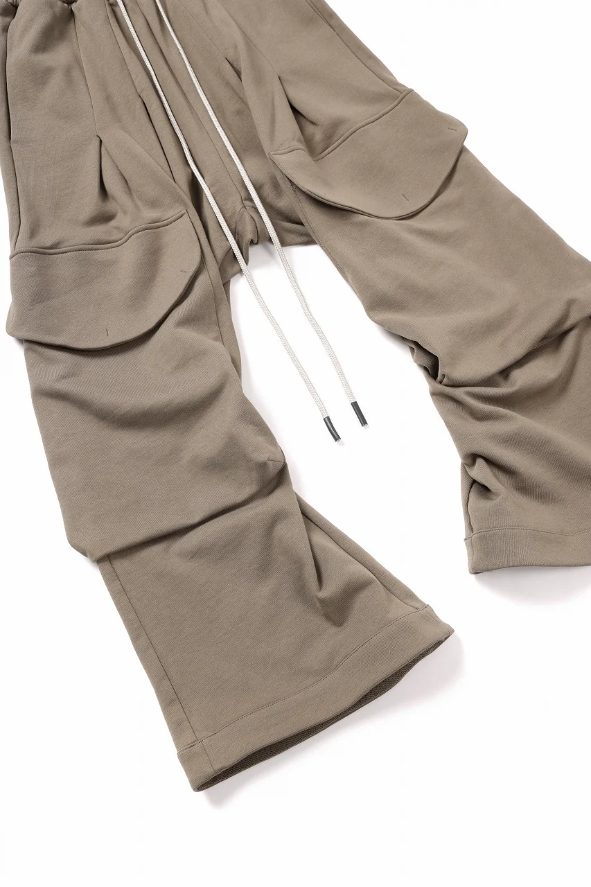 A.F ARTEFACT TUCK CARGO SWEAT WIDE PANTS (BEIGE) - Image 8