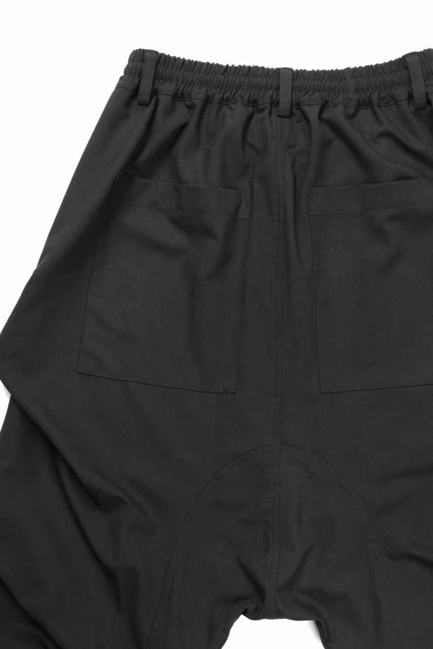 A.F ARTEFACT TUCK SHORTS / TROPICAL WOOL (BLACK) - Image 13