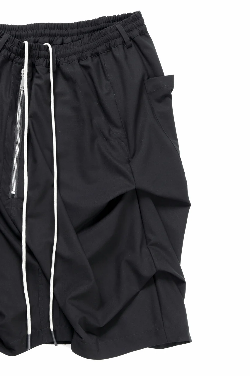 A.F ARTEFACT TUCK SHORTS / TROPICAL WOOL (BLACK) - Image 5