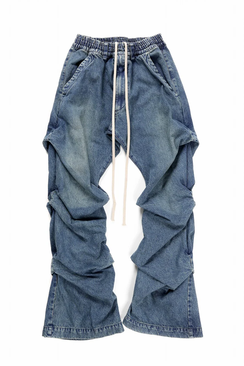 A.F ARTEFACT TUCK SLIM BAGGY PANTS / FADED DENIM (BLUE)