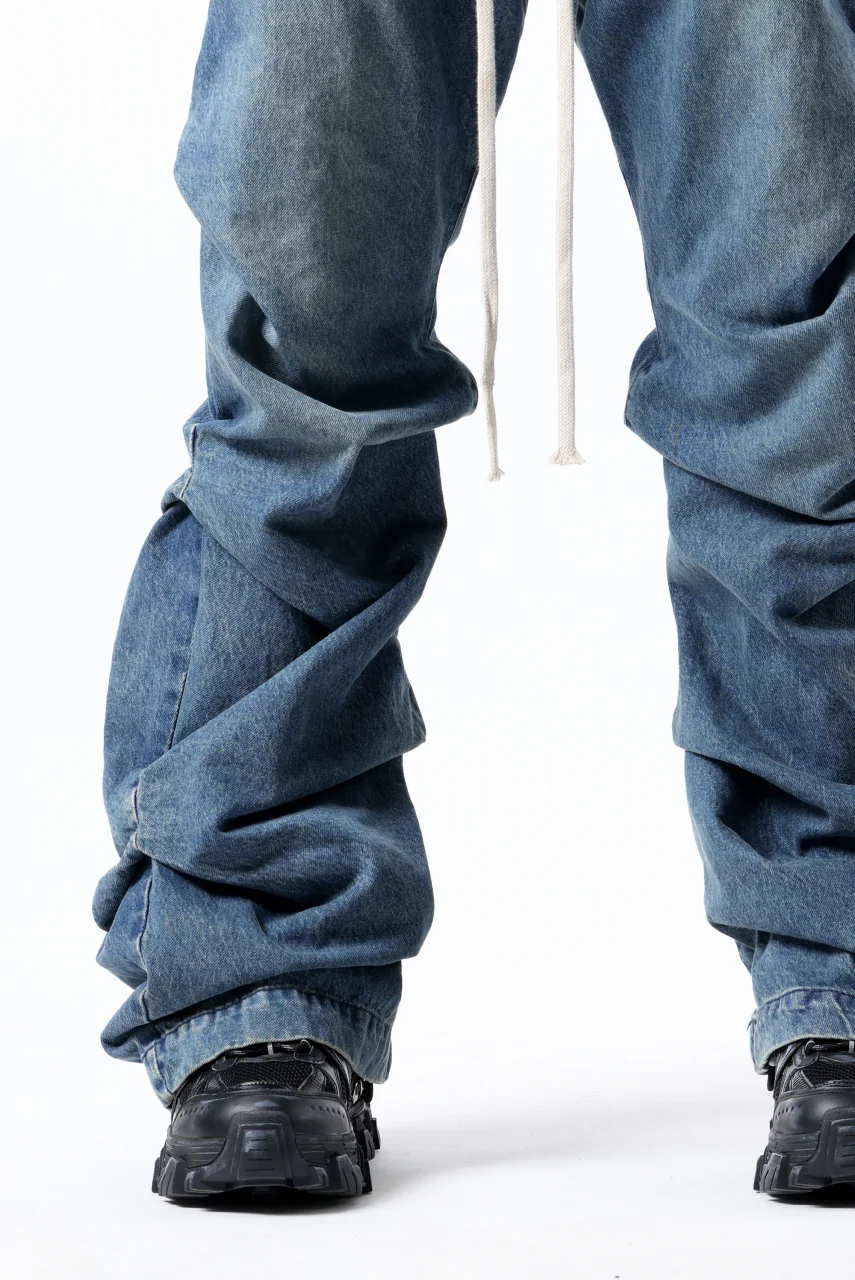 A.F ARTEFACT TUCK SLIM BAGGY PANTS / FADED DENIM (BLUE) - Image 24