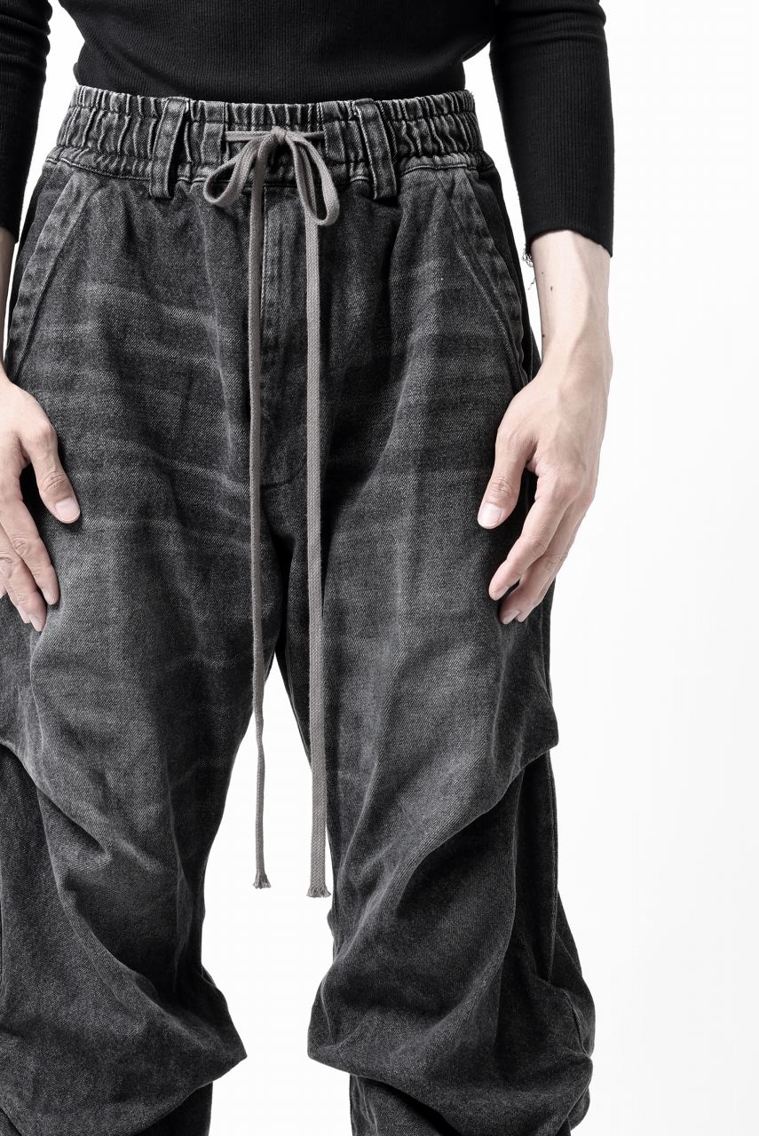 A.F ARTEFACT TUCK VOLUME BAGGY PANTS / FADED DENIM (DAMAGE BLACK) - Image 13