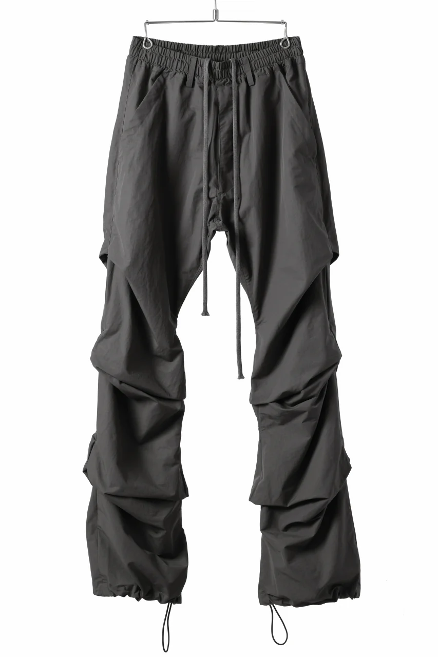 A.F ARTEFACT TUCK VOLUME BAGGY PANTS / SMOOTH NYLON (KHAKI) - Image 4
