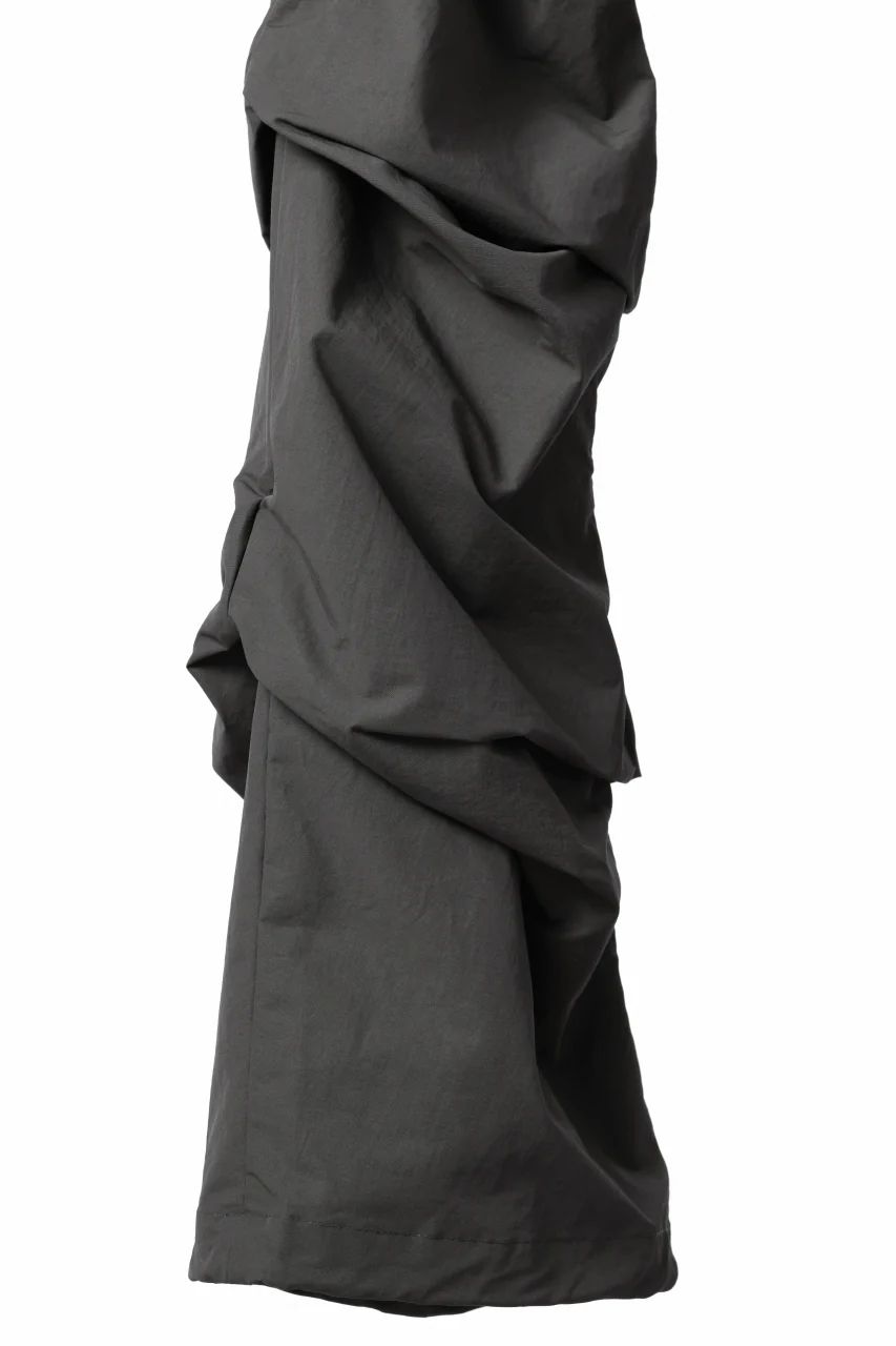 A.F ARTEFACT TUCK VOLUME BAGGY PANTS / SMOOTH NYLON (KHAKI) - Image 9