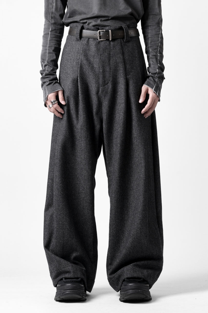 A.F ARTEFACT TUCK WIDE TROUSERS / HERRING BONE WOOL (D.GREY) - Image 2