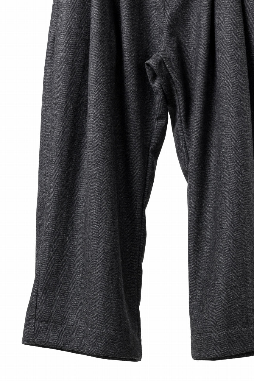 A.F ARTEFACT TUCK WIDE TROUSERS / HERRING BONE WOOL (D.GREY) - Image 20