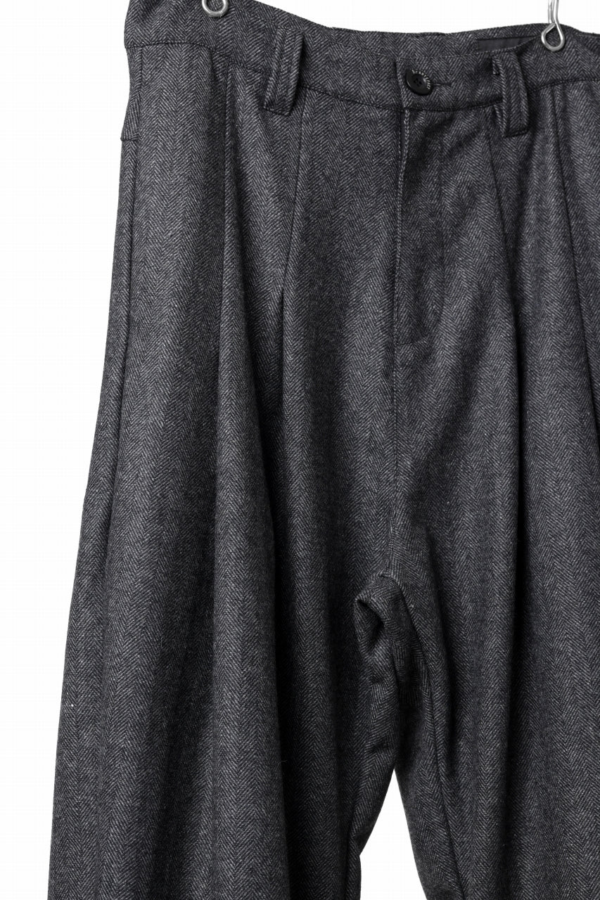 A.F ARTEFACT TUCK WIDE TROUSERS / HERRING BONE WOOL (D.GREY) - Image 21